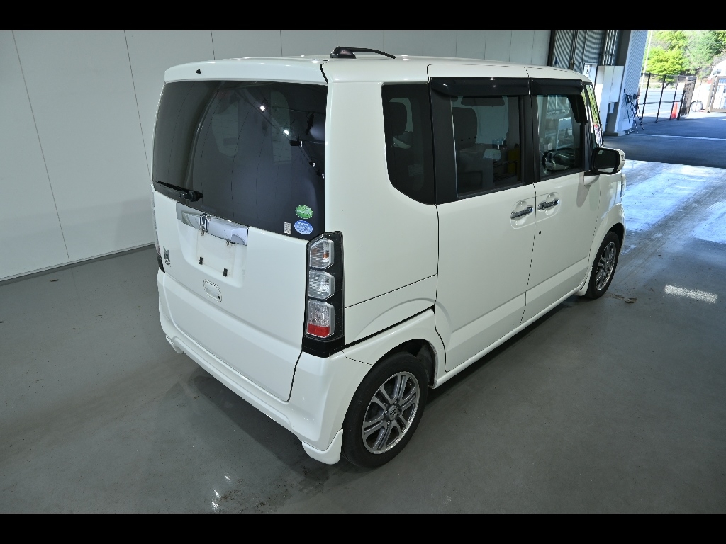 HONDA N-BOX