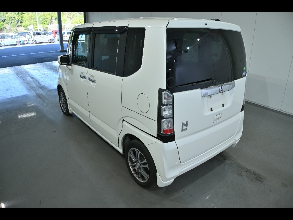 HONDA N-BOX