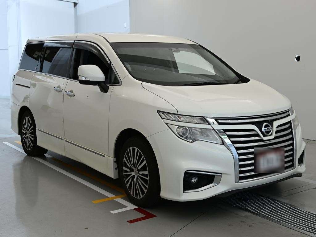 NISSAN ELGRAND