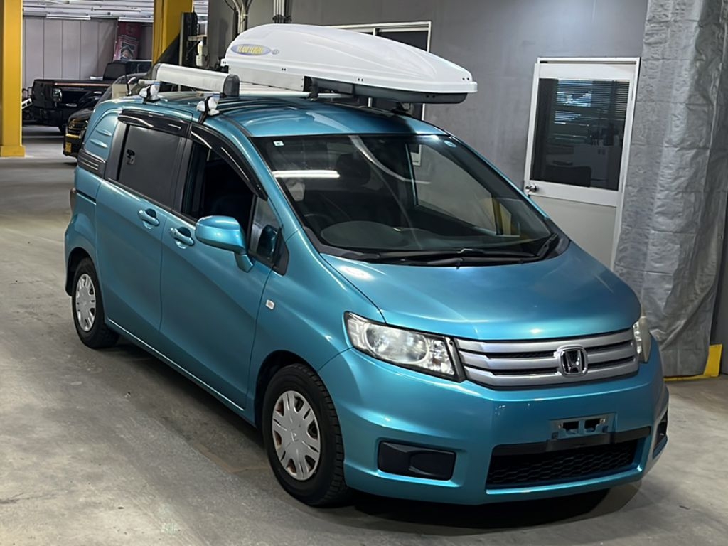 HONDA FREED SPIKE
