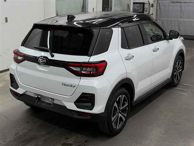 DAIHATSU ROCKY