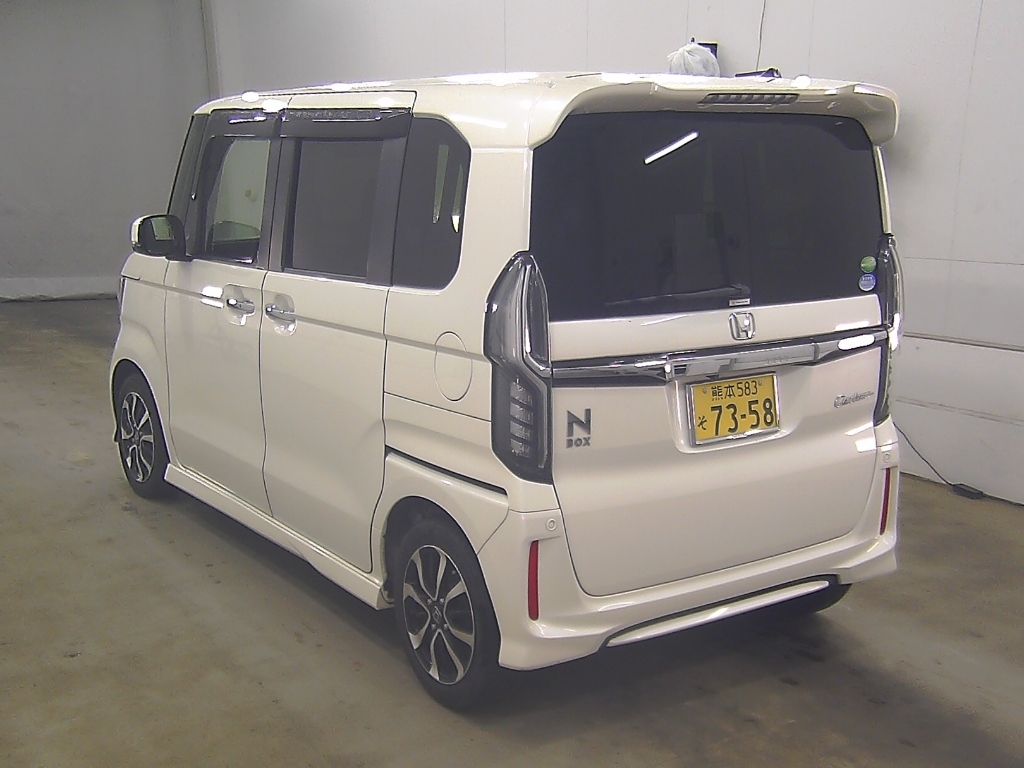 HONDA N-BOX