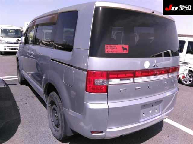 MITSUBISHI DELICA D:5