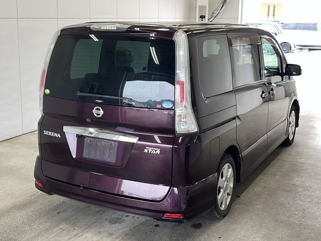 NISSAN SERENA