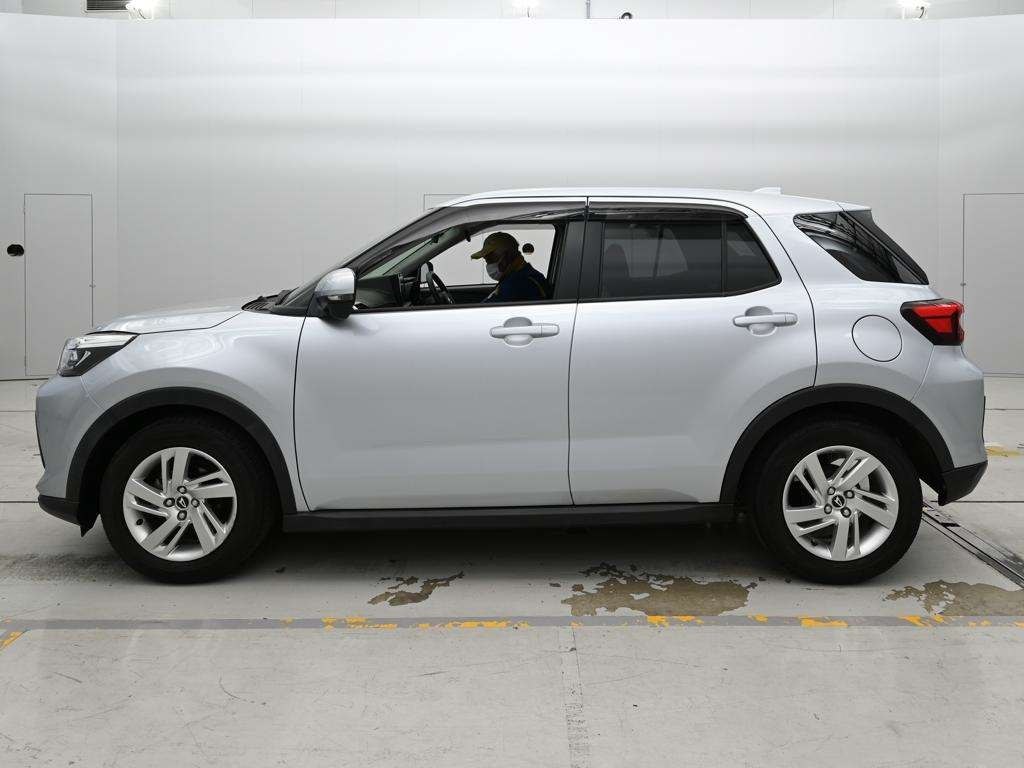 DAIHATSU ROCKY