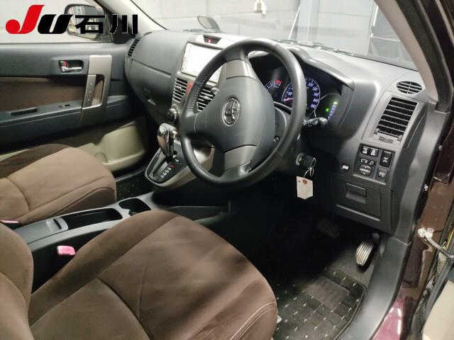 TOYOTA RUSH