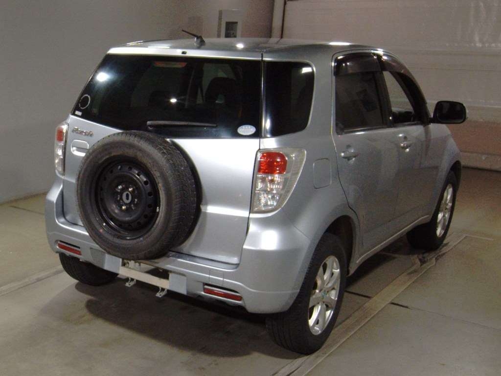 TOYOTA RUSH