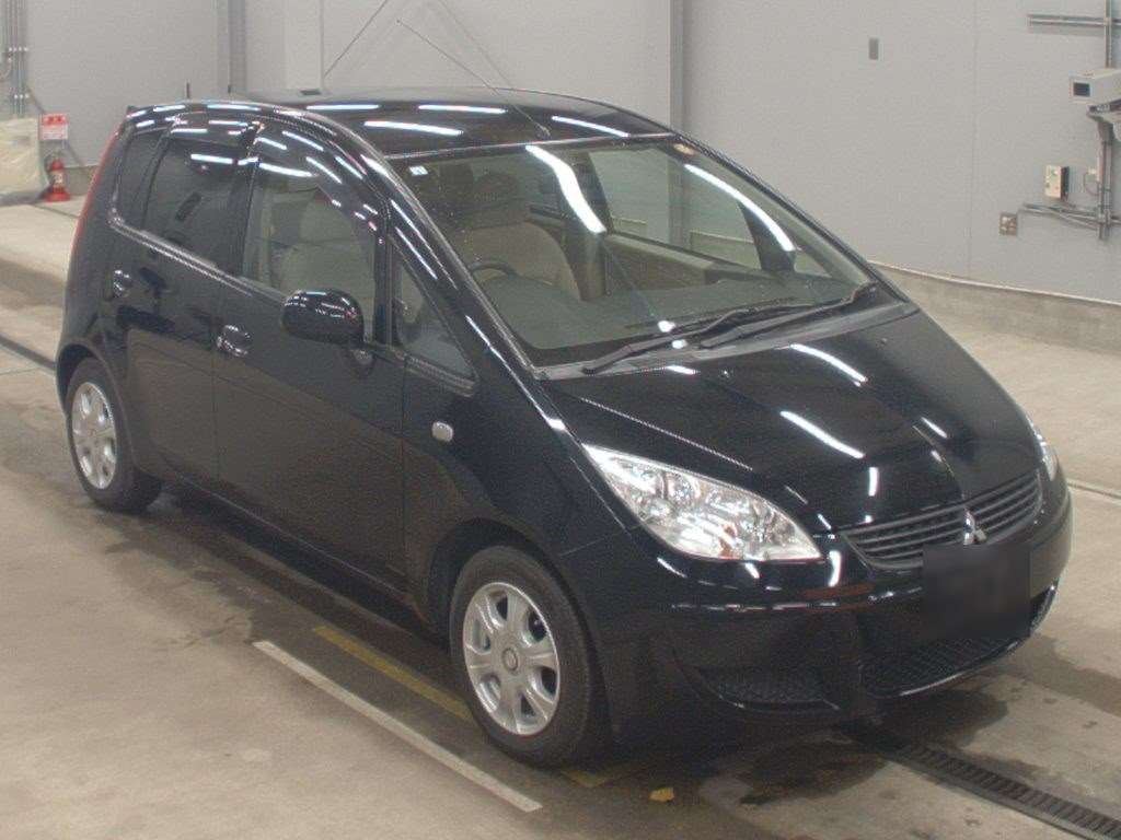 MITSUBISHI COLT