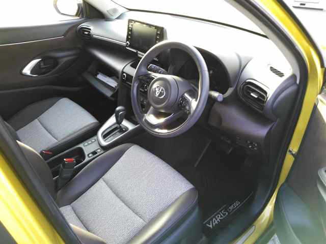 TOYOTA YARIS CROSS
