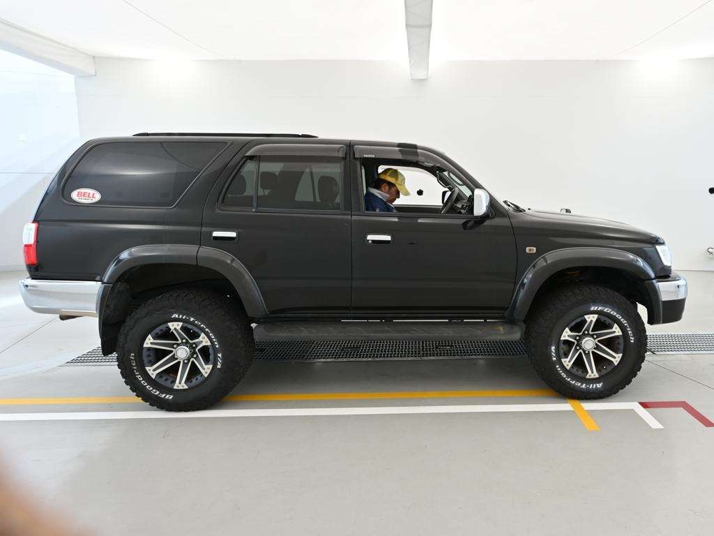 TOYOTA HILUX SURF