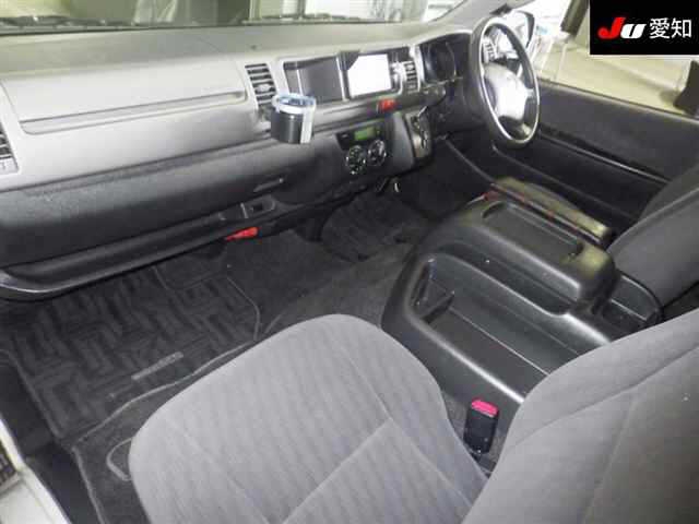 TOYOTA REGIUS ACE