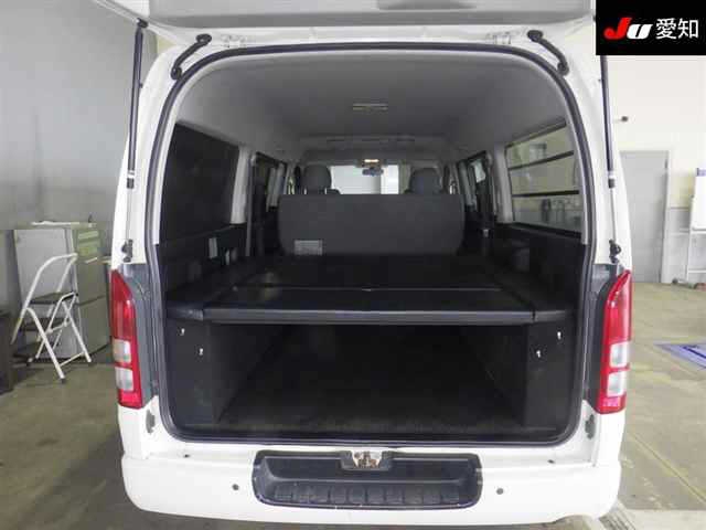 TOYOTA REGIUS ACE