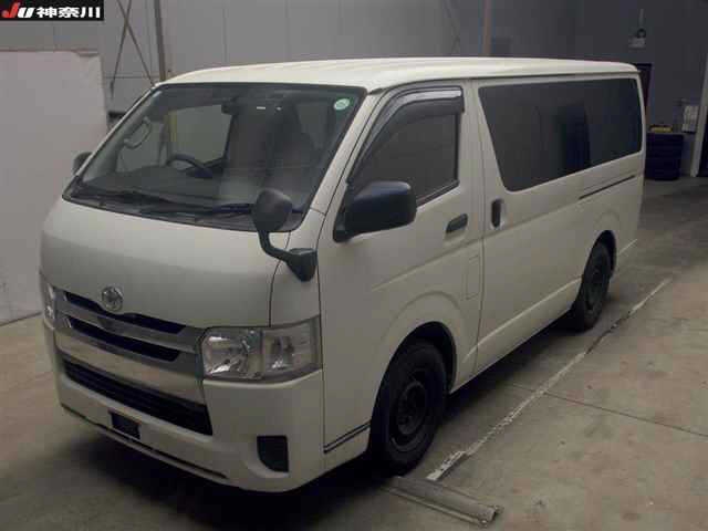 TOYOTA REGIUS ACE