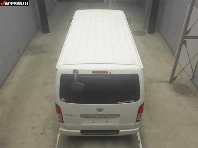 TOYOTA REGIUS ACE
