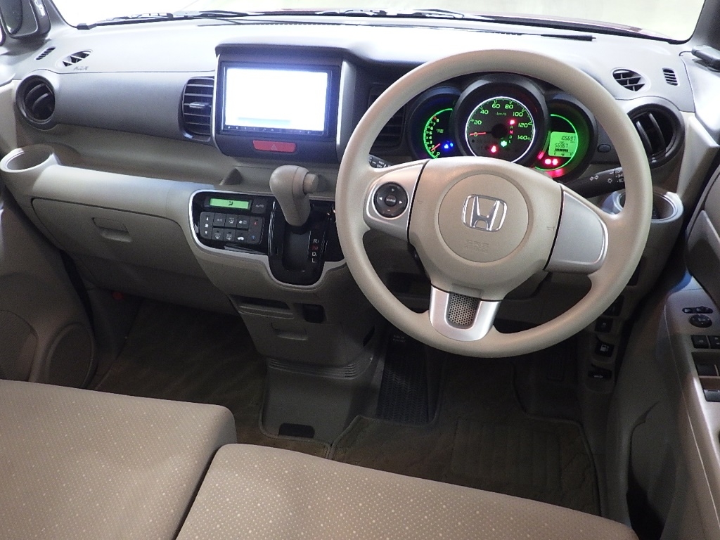 HONDA N-BOX