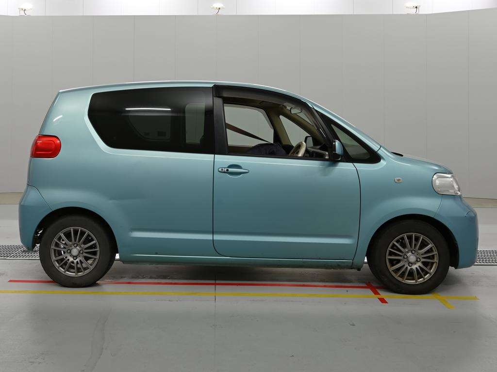 TOYOTA PORTE