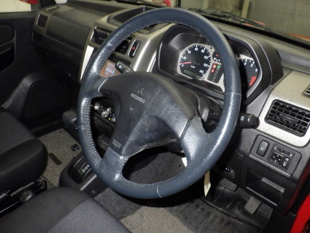 MITSUBISHI PAJERO MINI