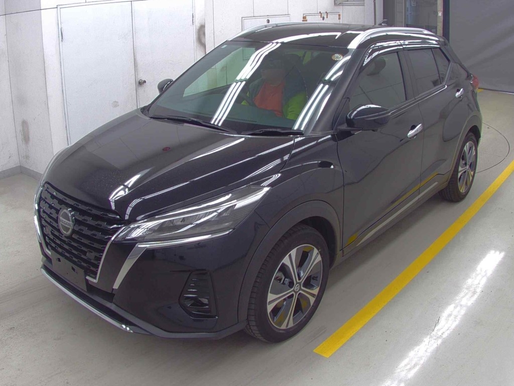 NISSAN KICKS