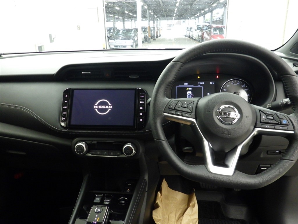 NISSAN KICKS