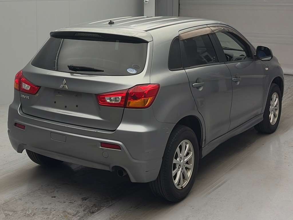 MITSUBISHI RVR
