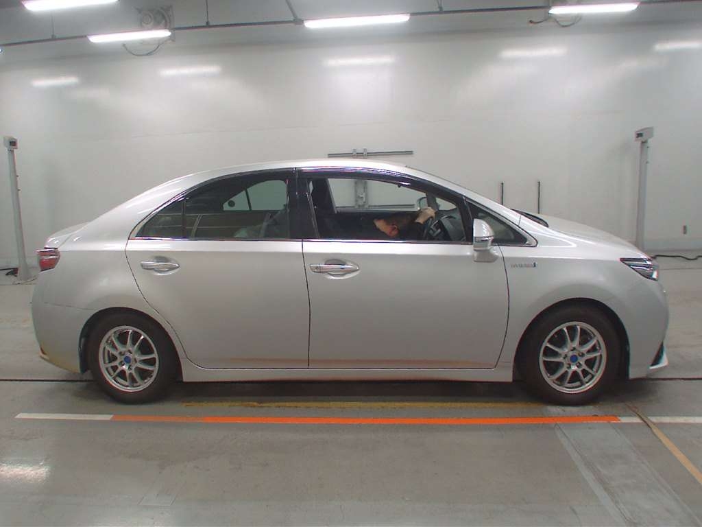 TOYOTA SAI