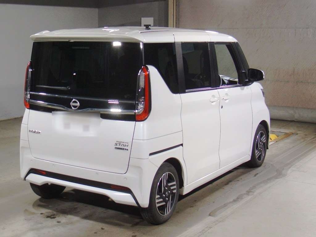 NISSAN ROOX