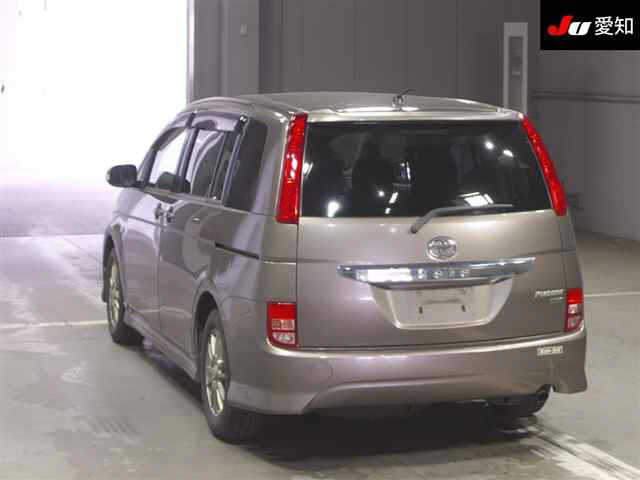 TOYOTA ISIS