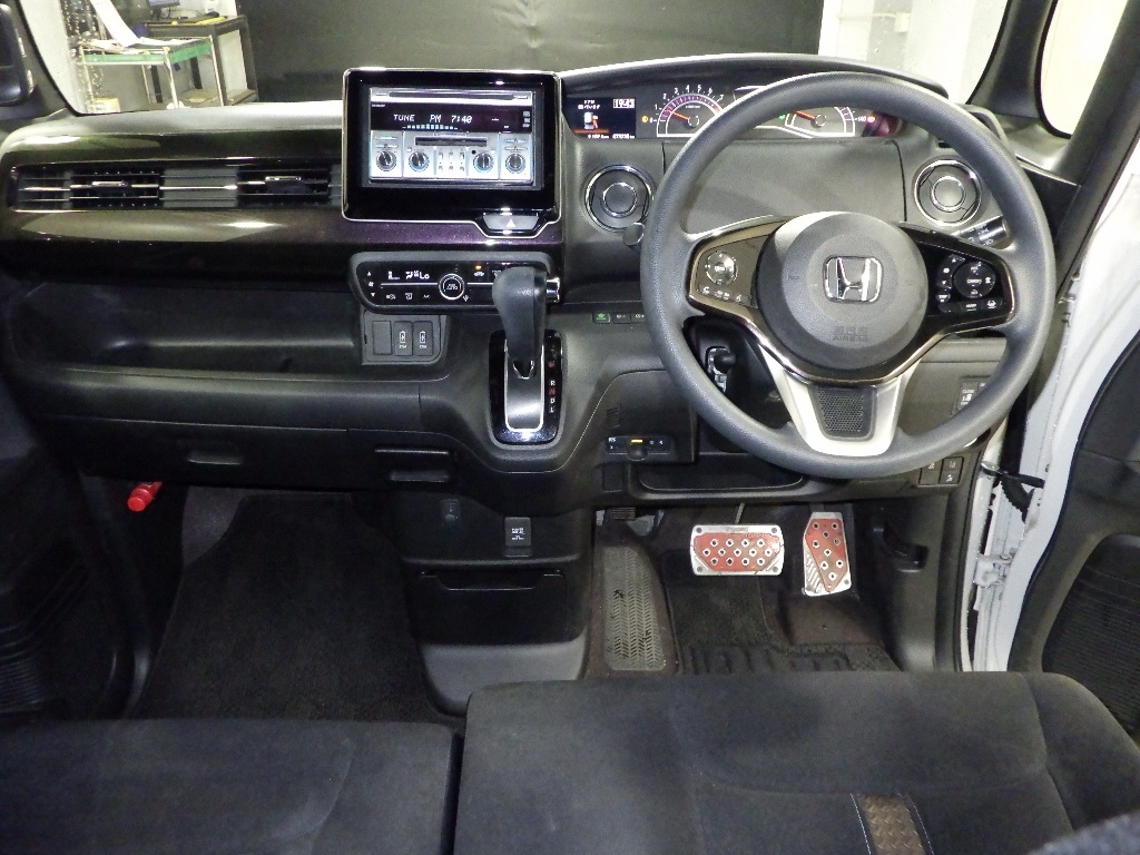 HONDA N-BOX