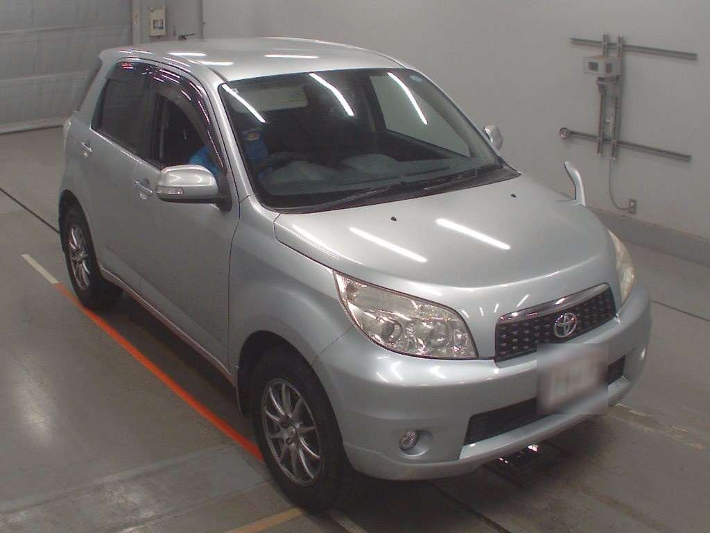 TOYOTA RUSH
