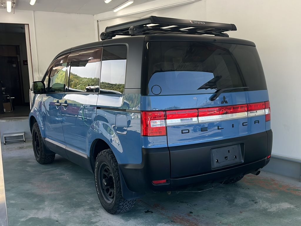 MITSUBISHI DELICA D:5