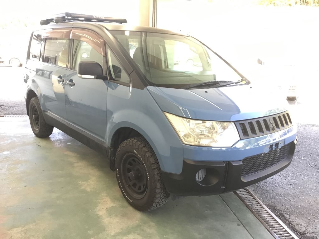 MITSUBISHI DELICA D:5