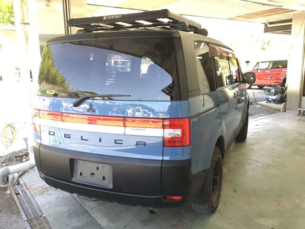 MITSUBISHI DELICA D:5