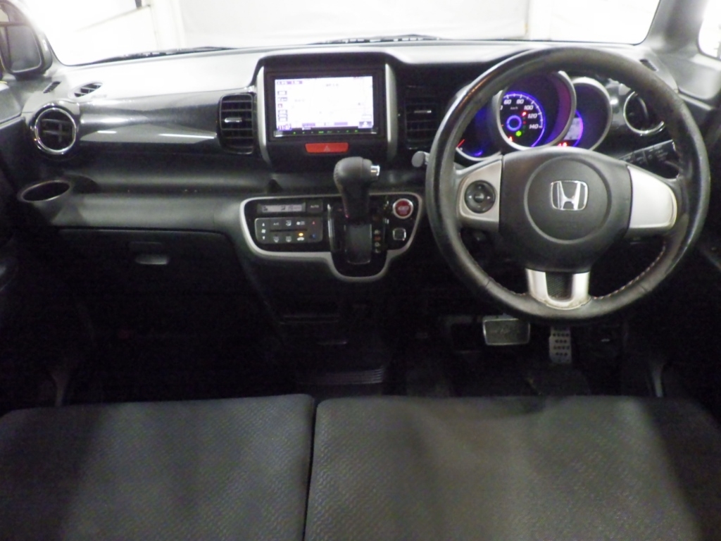 HONDA N-BOX