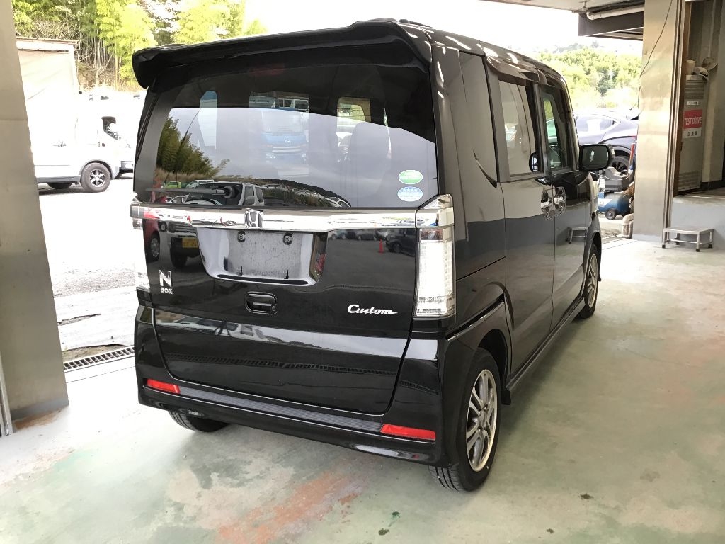 HONDA N-BOX
