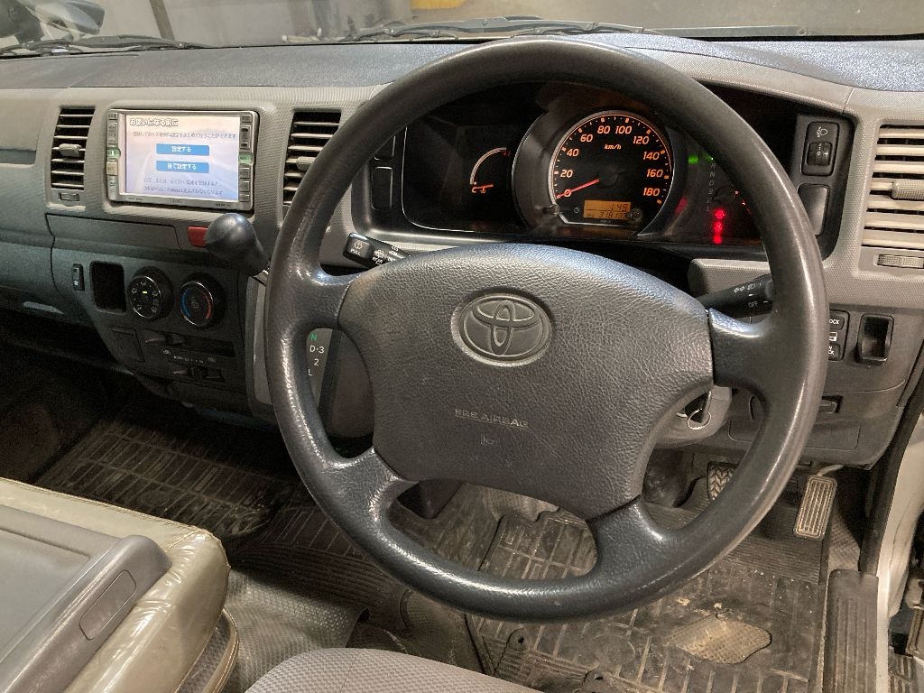 TOYOTA REGIUS ACE
