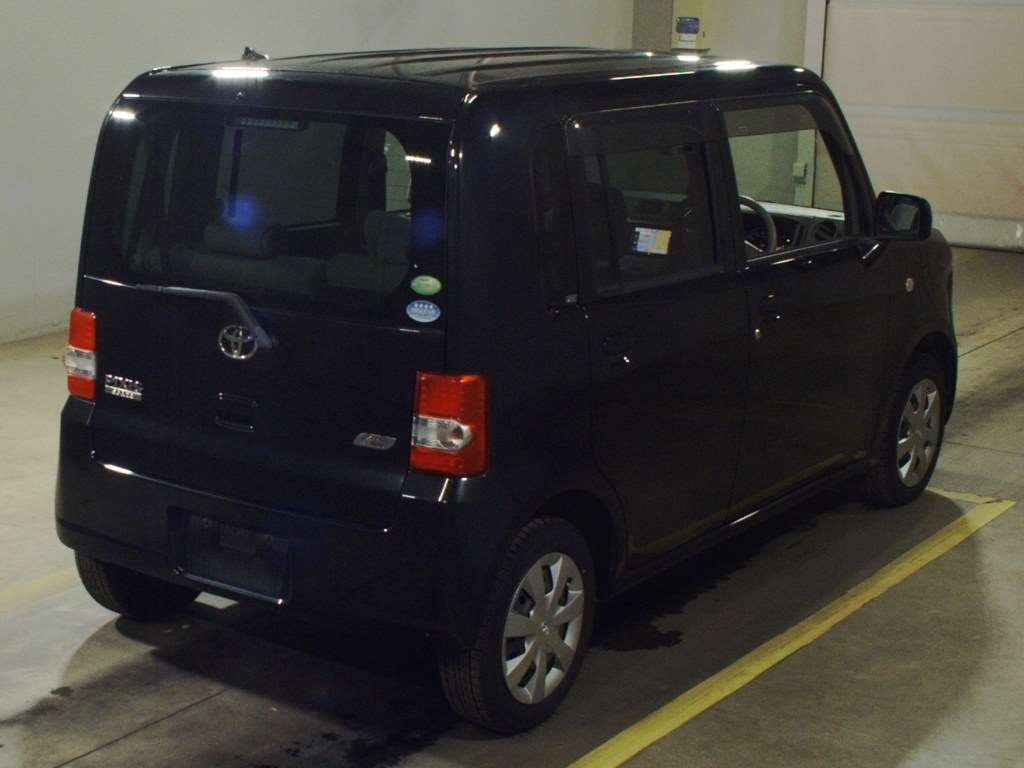 TOYOTA PIXIS SPACE