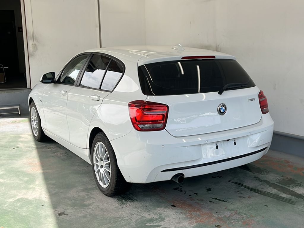 BMW 1-SERIES