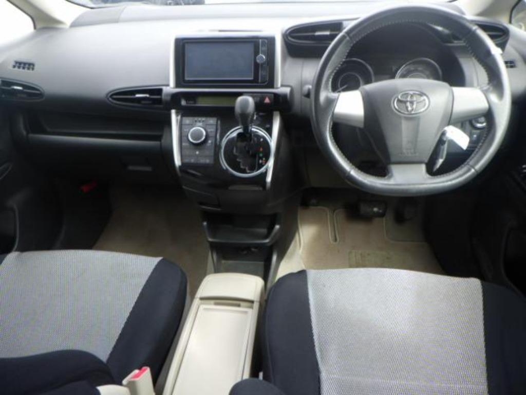 TOYOTA WISH
