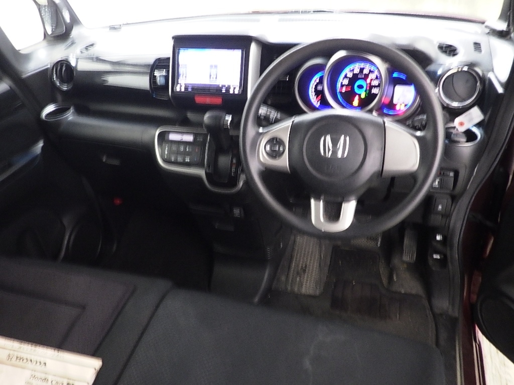 HONDA N-BOX