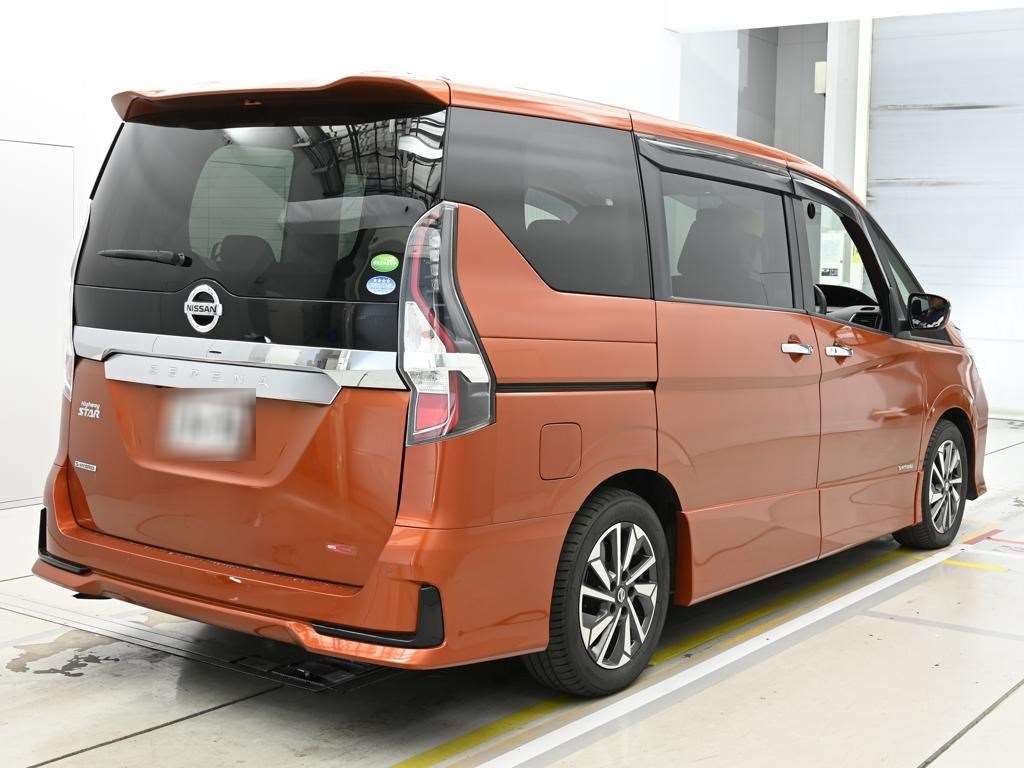NISSAN SERENA