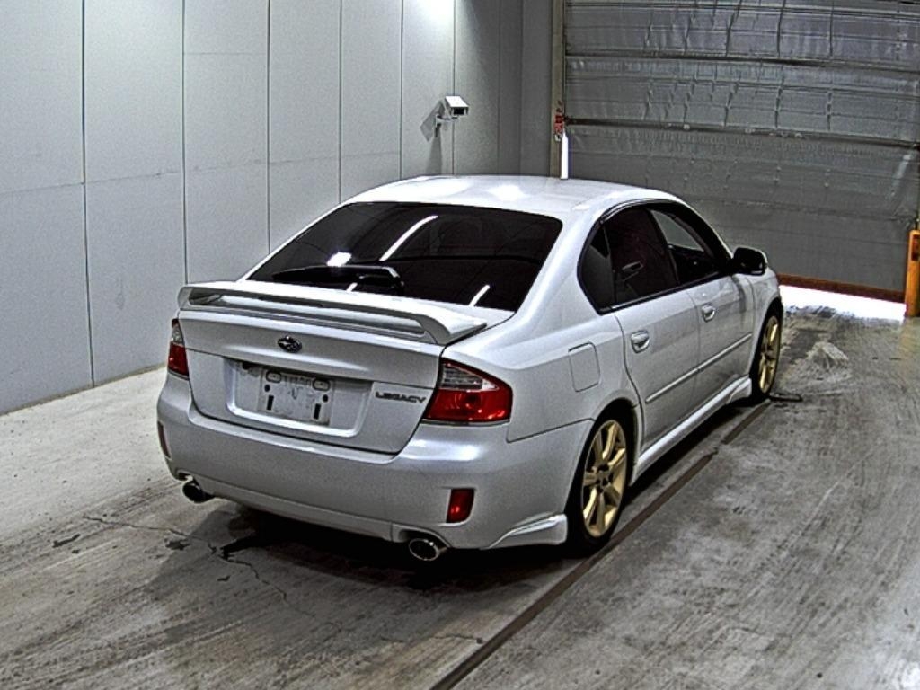 SUBARU LEGACY B4