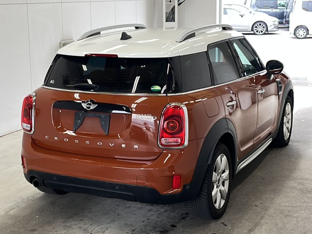 MINI CROSSOVER