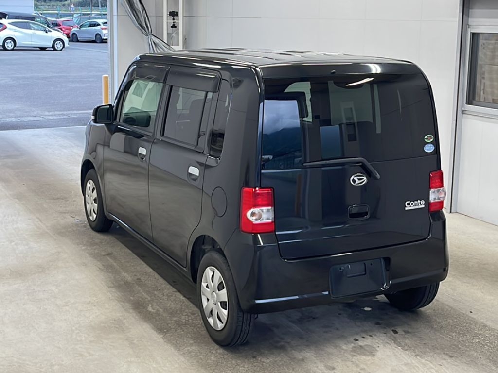 DAIHATSU MOVE CONTE