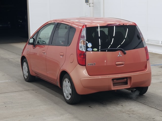 MITSUBISHI COLT