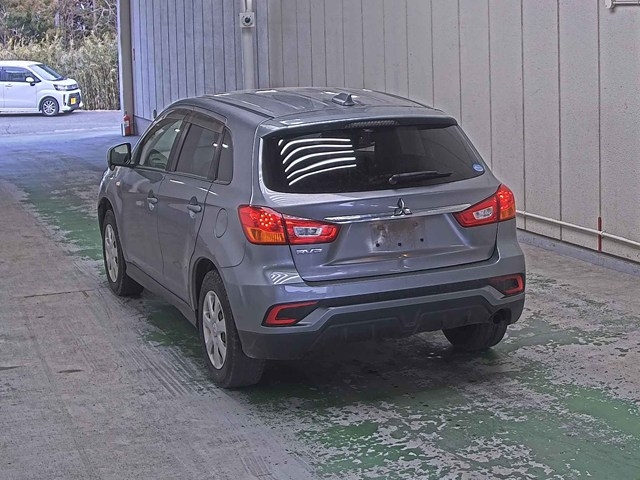 MITSUBISHI RVR