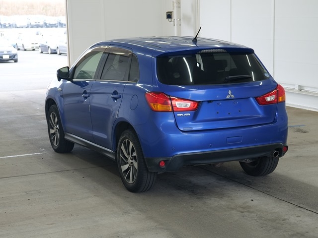 MITSUBISHI RVR