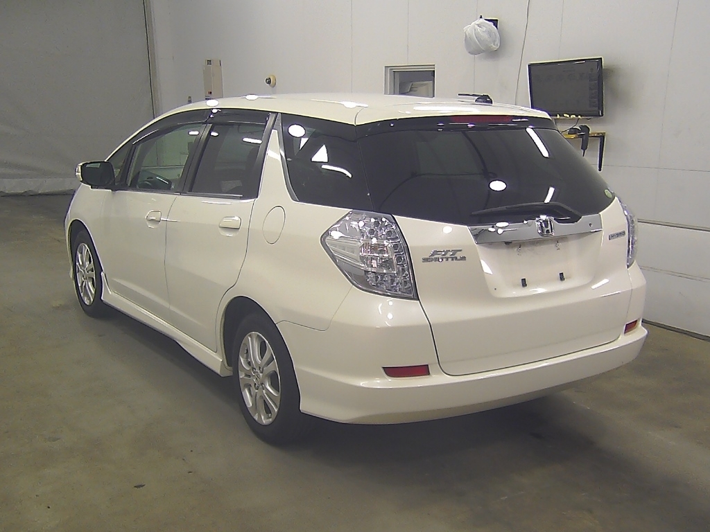 HONDA FIT SHUTTLE