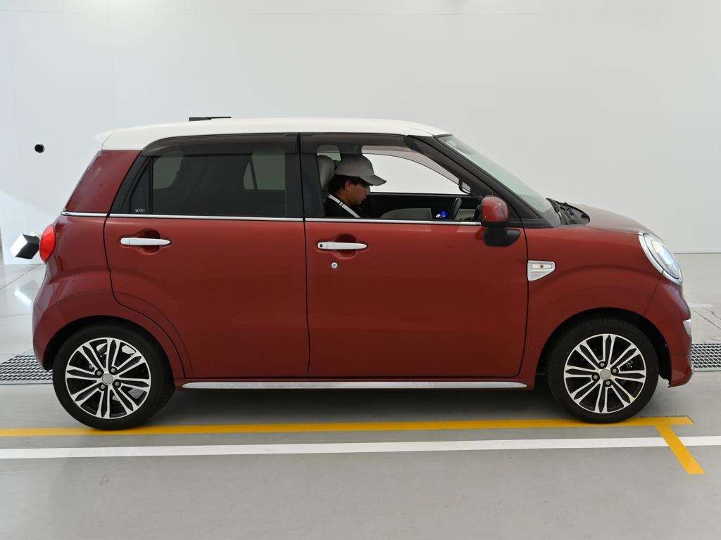 DAIHATSU CAST