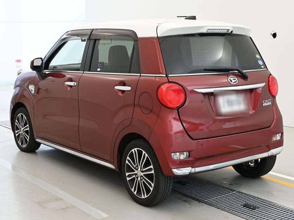 DAIHATSU CAST