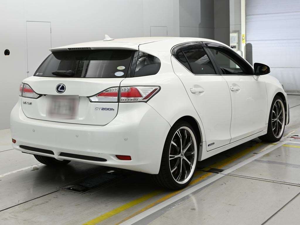 LEXUS CT200H